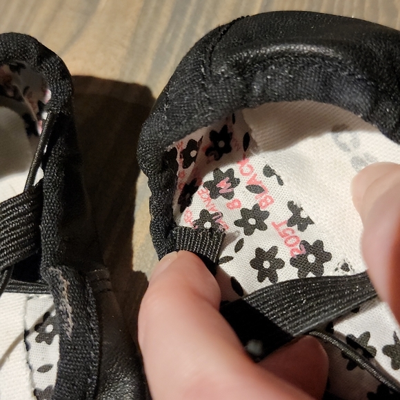 Capezio Full Sole Leather Daisy Shoe - 205T - Picture 2 of 10